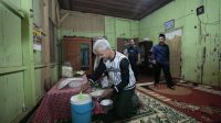 Ganjar Pranowo Menginap di Kampung Tua Lampung Timur