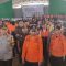 Penjabat Gubernur Jawa Barat Bey Triadi Machmudin (tengah) didampingi Kepala BPBD Jawa Barat Dani Ramdan dan para pejabat instansi tingkat provinsi meninjau kesiapan Jabar menghadapi bencana setelah apel kesiapsiagaan bencana tingkat Provinsi Jawa Barat di Soreang, Kabupaten Bandung, Jabar, Rabu (8/11/2023). (Ricky Prayoga)