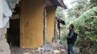 Satu rumah di Kecamatan Nyalindung tepatnya di Kampung Cisayar Rt (05/08) Desa Mekarsari Kabupaten Sukabumi dilaporkan rusak tedampak gempa Pangandaran