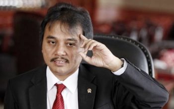 Ahli telematika, Roy Suryo/Net