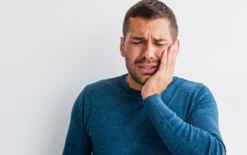 4 Langkah Jitu Meredakan Nyeri Sakit Gigi dengan Bahan Alami---Freepik