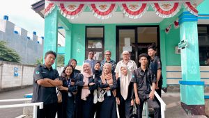 Projek Kerja Mahasiswa IPB di Kelurahan Cikole Majukan Digitalisasi Pelanyanan