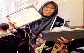 GURU SDN Cemerlang Kota Sukabumi, Ina Maryani