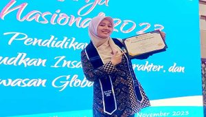 Karya Guru SDN Pakujajar CBM Kota Sukabumi Aplikasi Baster Kumer Juara Jabar