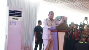 Pesan Prabowo Usai Meresmikan Bantuan Air di Jampang Kulon, Berhemat Jangan Dibuang Sia-sia