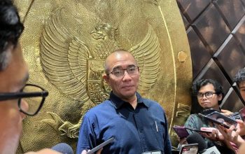 Ketua KPU RI Hasyim Asy'ari di Kantor KPU RI, Jakarta, Selasa (26/12/2023). (Narda Margaretha Sinambela)