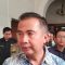 Penjabat (Pj) Gubernur Jawa Barat Bey Triadi Machmudin memberikan keterangan di Gedung Sate Bandung, Jumat (29/12/2023). (Ricky Prayoga)