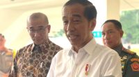 Presiden Joko Widodo memberikan keterangan kepada wartawan di Jakarta, Sabtu (30/12/2023). (Andi Firdaus)