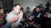 Ketua KPK nonaktif Firli Bahuri memberikan keterangan pers kepada awak media usai menjalani pemeriksaan di Bareskrim Mabes Polri, Jakarta, Jumat (1/12/2023). (DERY RIDWANSAH)