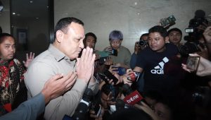 Ketua KPK Nonaktif Firli Bahuri Belum Ditahan, Kuncinya di Presiden Jokowi