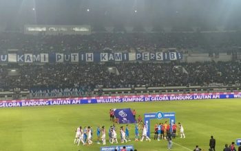 Situasi pertandingan Persib Bandung kontra PSM Makassar dalam lanjutan Liga 1 2023/2024 di Stadion Gelora Bandung Lautan Api (GBLA), Bandung, Senin (4/12/2023). (Rubby Jovan)