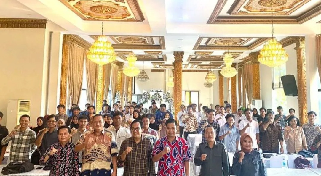 Kegiatan sosialisasi pengawasan partisipatif oleh Badan Pengawas Pemilu Provinsi Jawa Barat kepada masyarakat di Kabupaten Bekasi, Senin. (Pradita Kurniawan Syah).