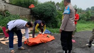 Kronologis Pria Tanpa Identitas Ditemukan Tak Bernyawa di Pinggir Jalan Parung Bogor