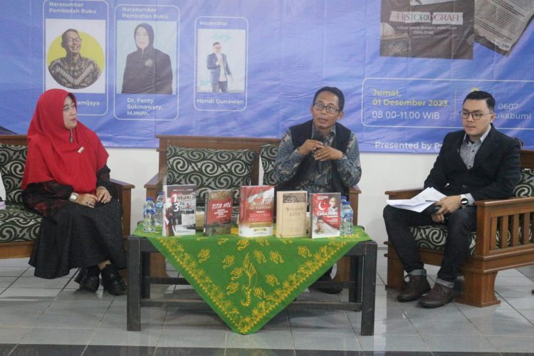 HOLISTIK: Mahasiswa MIA UMMI menggelar acara bedah buku"Historiografi Umat Islam Bangsa Indonesia 1916 - 2016", pada Jumat (1/12/2023). (istimewa)