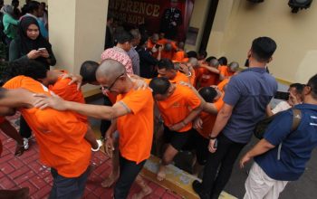 Polresta Bogor Kota bersama Bea Cukai Bogor, dan jasa pengiriman ekspedisi menggagalkan peredaran narkotika jenis ganja seberat 7 Kg, yang akan disebar di wilayah Bogor. Sofyansyah/Radar Bogor