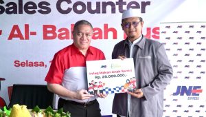 LPD Al–Bahjah Bergabung Kemitraan JNE di Cirebon, Kembangkan Potensi Santri dan Warga Sekitar