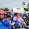 PROTES : Ribuan buruh SP TSK SPSI Kabupaten Sukabumi, saat hendak berangkat dari PT GSI Cikembar, untuk  melakukan aksi demo ke Gedung Sate Bandung, belum lama ini.(foto : ist)
