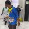 DIEVAKUASI : Jasad pemuda berinisial M (20) asal Kadupugur saat dievakuasi usai diautopsi di RSUD R Syamsudin Kota Sukabumi.(foto : ist)
