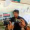 DIWAWANCARAI : Penyidik Bumi dari PVMBG, Sumaryono saat diwawancarai sejumlah media terkait hasil penyelidikan bencana longsor di Cibadak.