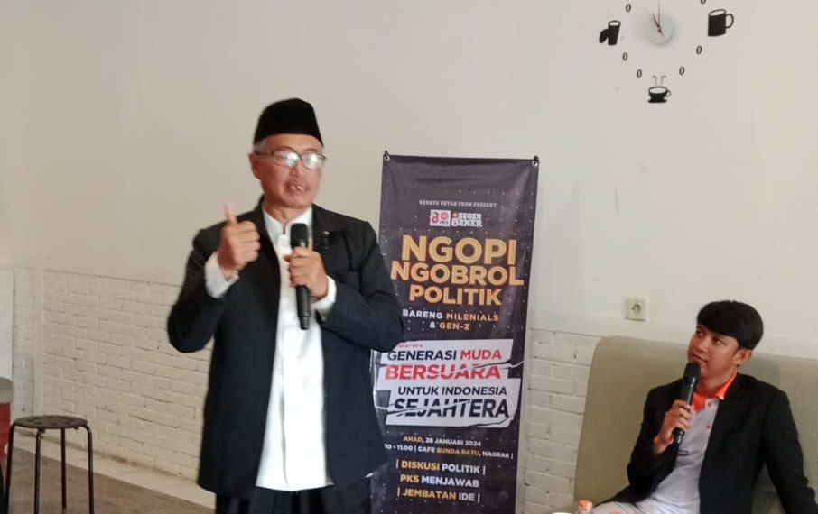 Anggota DPRD Provinsi Jawa Barat dari Fraksi PKS yang juga Calon Anggota DPR RI Abdul Muiz saat mengisi kegiatan Ngopi (Ngobrol Politik) yang diadakan di Cafe Bunda Ratu Nagrak Minggu (28/01/2024).