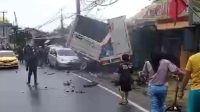 Tangkapan Layar - Kecelakaan lalu lintas di Jalur Wisata Puncak tepatnya di Desa Tugu Utara, Cisarua, Kabupaten Bogor, Jawa Barat, Selasa (23/1/2024). (Tangkapan Layar)