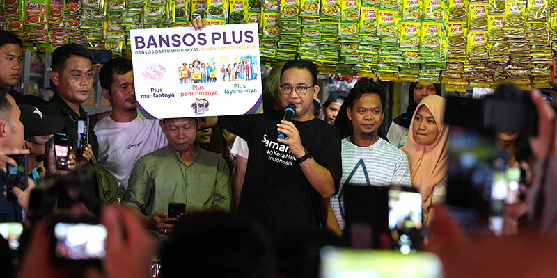 Calon presiden nomor urut 1 Anies Baswedan di Pasar Segiri, Samarinda, Kamis (11/1)/Istimewa
