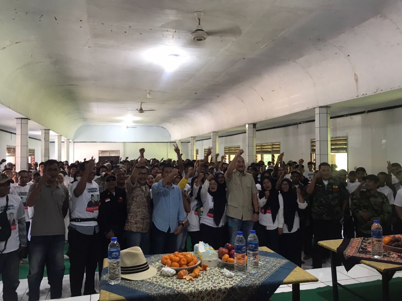 Pengurus Persatuan Relawan Perlindungan Masyarakat (Perlinmas) Kabupaten Sukabumi yang berada di daerah pemilihan (dapil) II mengadakan konsolidasi dengan Calon Anggota Legislatif DPR RI Partai Gerindra dengan Nomor urut 2, Satrio Dimas Aditiyo di wilayah Parungkuda, Sabtu (06/01/2024).