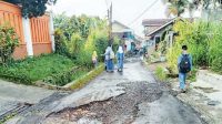 Jalan Subangjaya sukabumi rusak