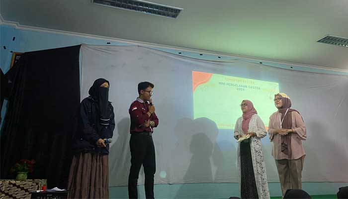 Mahasiswa PBSI UMMI