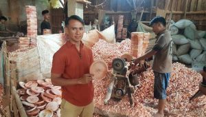 Kerajinan Kayu Asal Sukaraja Sukabumi Tembus Pasar Internasional 