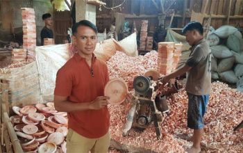 Pengrajin Kayu Sukabumi