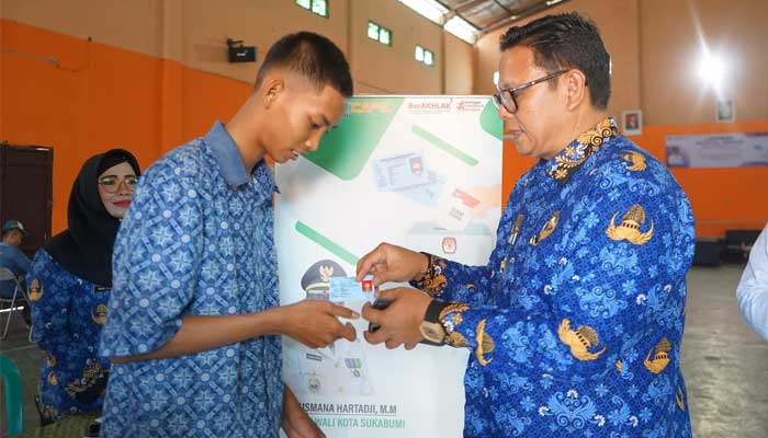 Pj Wali Kota Sukabumi Mantel Semar