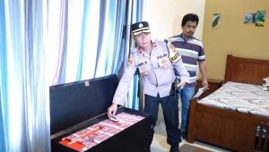 Polsek Cikole Sukabumi Temukan Tumpukan Uang Mainan Ketika Selidiki Aksi Pengrusakan Villa Syarif