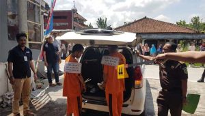 Rekonstruksi Pembunuhan Grab Car di Cireunghas Sukabumi, Pelaku Peragakan 64 Adegan