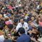 Cawapres RI Mahfud MD saat membelah lautan masyarakat di Tasyakuran Harlah ke-17 Partai Hanura di Stadion Wiradadaha, Tasikmalaya, Jawa Barat (Jabar) Sabtu (27/1/2024).