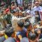 Menteri Pertahanan Prabowo Subianto bermain air bersama anak-anak saat peresmian dan penyerahan proyek bantuan air bersih di Desa Pamupukan, Kabupaten Kuningan, Jawa Barat, Rabu (20/12/2023). (Galih Pradipta/Spt)