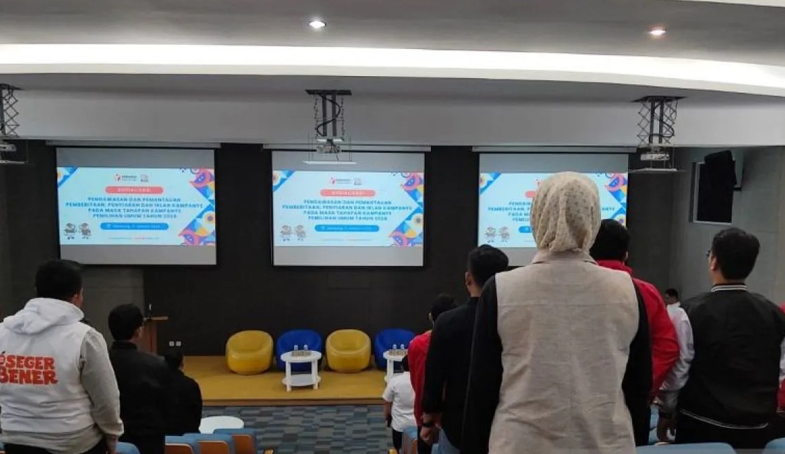 Sosialisasi kampanye media Pemilu 2024 oleh Bawaslu Jawa Barat di Kota Bandung, Jawa Barat, Rabu (17/1/2024). (Ricky Prayoga)