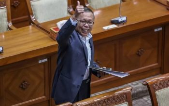 Arsul Sani setelah ditetapkan menjadi hakim konstitusi. (Hendra Eka/Jawa Pos)
