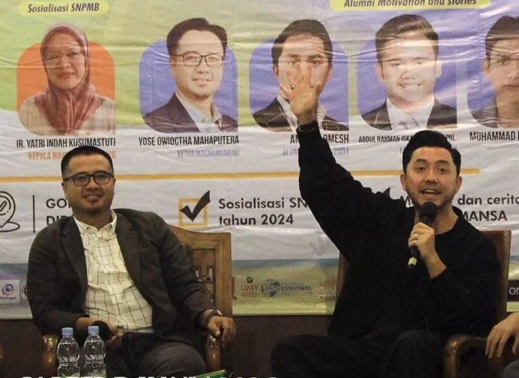 BERBAGI CERITA: Alumni sekaligus artis ternama Ananda Omesh menjadi pembicara di Career Day di GOR SMAN 1 Sukabumi, Rabu (31/1/2024).(ist)