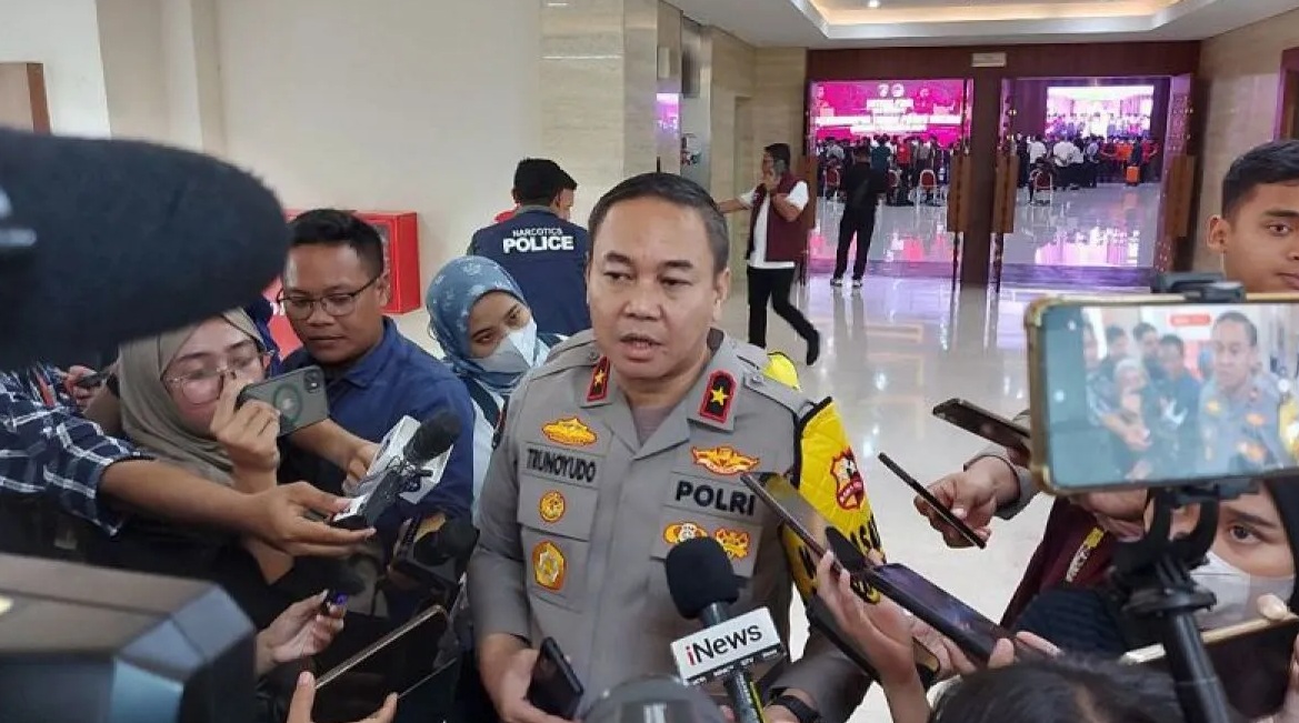 Karopenmas Divisi Humas Polri Brigjen Pol. Trunoyudo Wisnu Andiko saat memberikan keterangan di Jakarta, Rabu (7/2/2024). (Laily Rahmawaty)