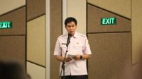 Penjabat (Pj) Sekda Jabar Taufiq Budi Santoso memberikan keterangan dalam Rembug Stunting Jabar 2024 di Kota Bandung, Senin (26/2/2024). (Pemprov Jabar)