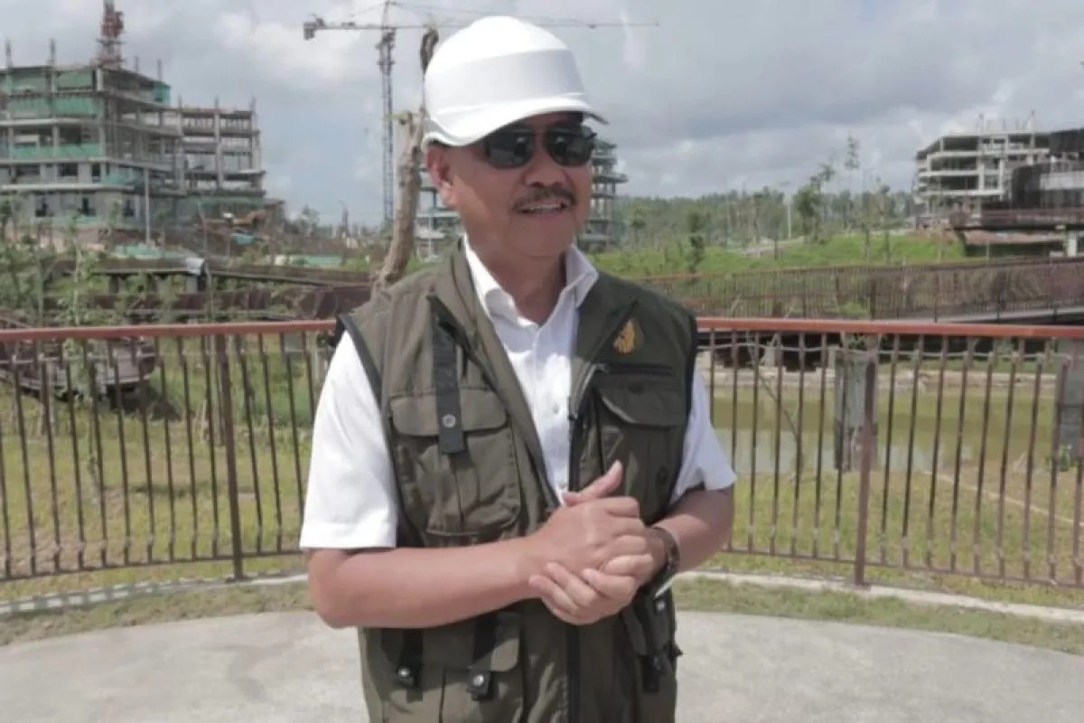 Kepala Badan Otorita IKN Bambang Susantono saat diwawancara oleh reporter TVRI. (Tangkapan layar kanal YouTube TVRI)