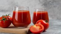 Jus tomat selain kaya serat, ternyata juga baik bagi pencernaan. Sebuah studi menyebutkan jus tomat dapat melawan bakteri Salmonella penyebab infeksi pencernaan.