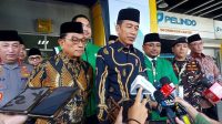 Presiden Joko Widodo menyampaikan keterangan pers usai menghadiri Kongres XVI GP Ansor di Pelabuhan Tanjung Priok, Jakarta, pada Jumat (2/2/2024). (Andi Firdaus)