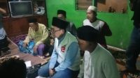 Fadli Zon saat mengunjungi warga Bogor yang meninggal usai ikuti kampanye akbar Prabowo-Gibran. HO/Radar Bogor