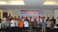 Foto bersama dalam rangkaian diskusi kelompok terpumpun PMI Kabupaten Sukabumi dan Atma Connect bersama Pemkab Sukabumi terkait dengan kesiapsiagaan dan penanggulangan bencana di Kabupaten Sukabumi, Jabar.