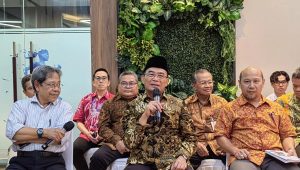 Menko PMK Tegaskan Bansos Bukan Politisasi Presiden