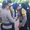SIAP BEKERJA : Kapolres Sukabumi AKBP Tony Prasetyo Yudhangkoro pada saat melepas abungan TNI, Polri serta unsur terkait lainnya bergeser ke TPS untuk pengamanan pemilu.