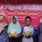 Baldiah, 55, pengemis yang viral di media sosial dengan kalimat &ldquo;A kasihan A&hellip;&rdquo; kini merintis usaha keripik singkong. (Humas Kemensos)