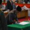 Gundar Kolyubi saat mengikuti Rapat Paripurna Pengucapan Sumpah dan Janji Pengganti Antar Waktu (PAW) anggota Fraksi Partai Golkar di DPRD Kota Sukabumi. Foto: ikbal/radarsukabumi.